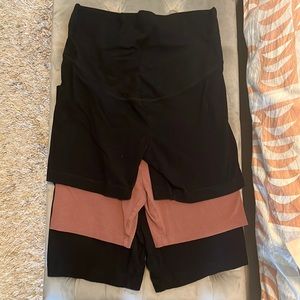 Set of 3 Old Navy maternity biker shorts size Medium 2 black and 1 brown